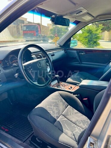 Mercedes E 220 d 1999, 377,200 km - 2.2 l - Bakı