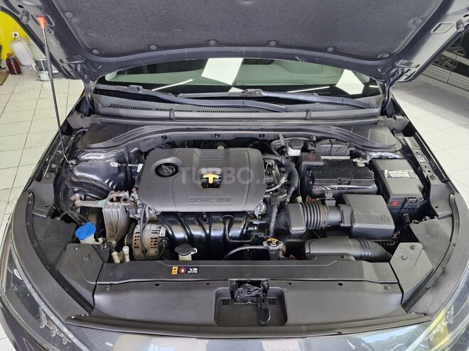 Hyundai Elantra-7