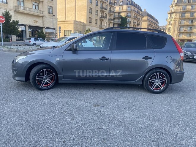 Hyundai i30 2010, 196,600 km - 1.4 л - Bakı