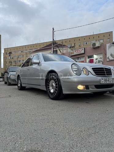 Mercedes E 200 2000, 286,600 km - 2.0 l - Bakı