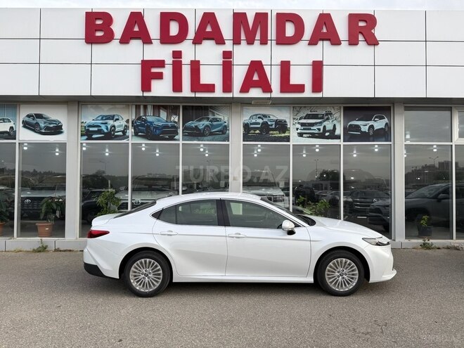 Toyota Camry-15