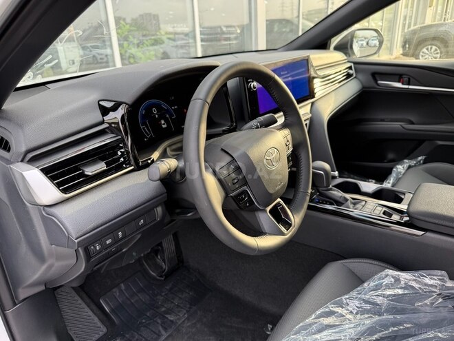 Toyota Camry-8