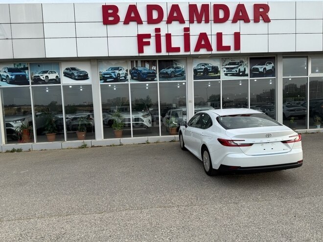 Toyota Camry-6