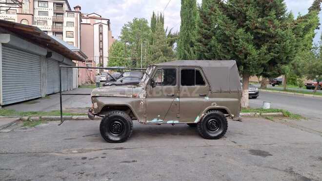 UAZ 469-4