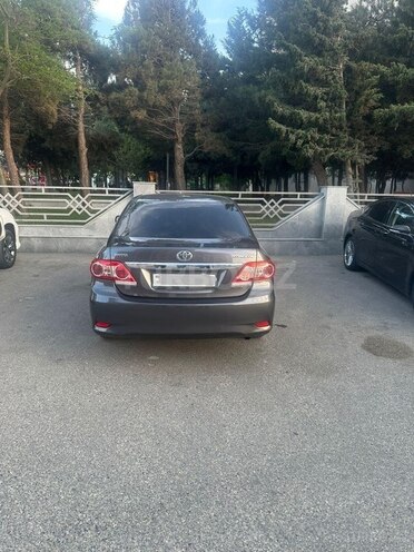 Toyota Corolla 2013, 172,000 km - 1.6 l - Bakı