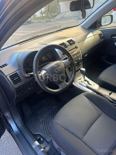 Toyota Corolla 2013, 172,000 km - 1.6 l - Bakı