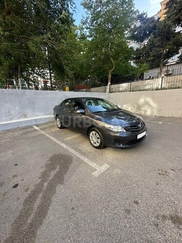 Toyota Corolla 2013, 172,000 km - 1.6 l - Bakı