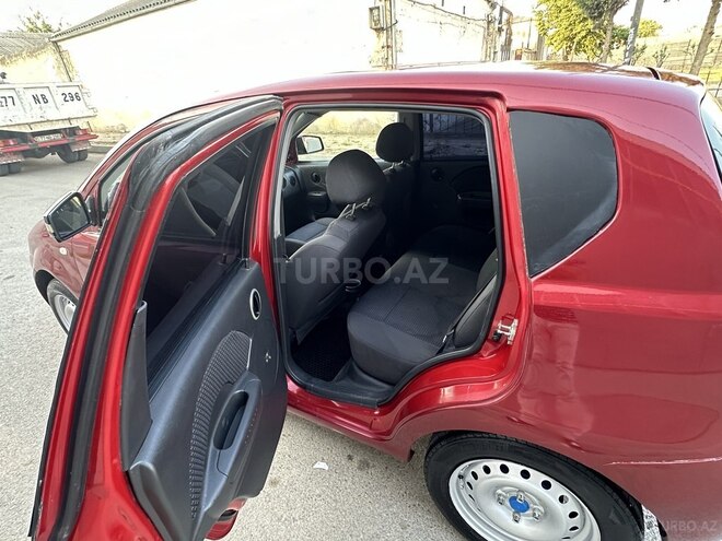 Chevrolet Aveo-13