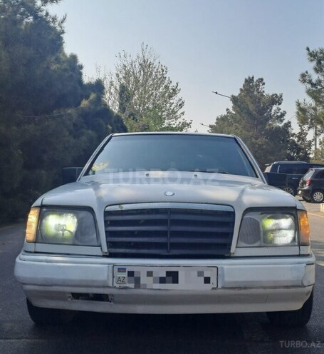 Mercedes E 220 1995, 111,111 km - 2.2 l - Bakı