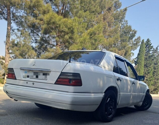 Mercedes E 220 1995, 111,111 km - 2.2 l - Bakı