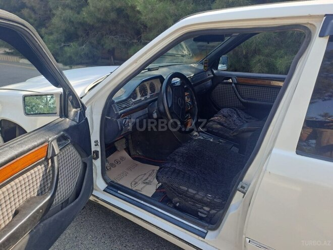 Mercedes E 220 1995, 111,111 km - 2.2 l - Bakı