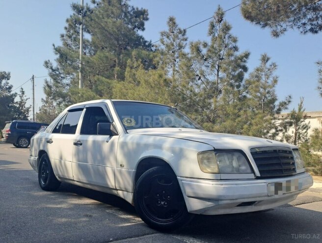 Mercedes E 220 1995, 111,111 km - 2.2 l - Bakı