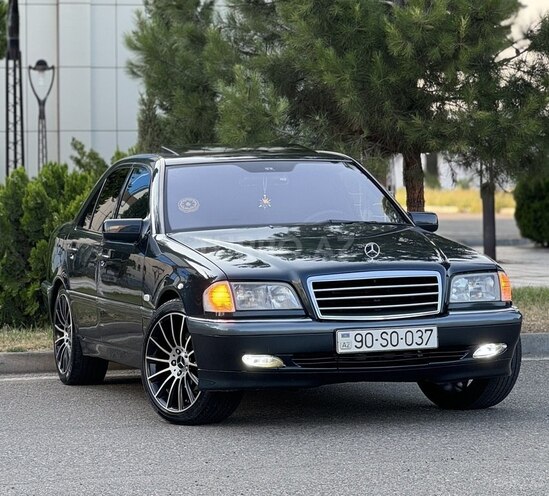 Mercedes C 230 2000, 321,000 km - 2.3 l - Saatlı