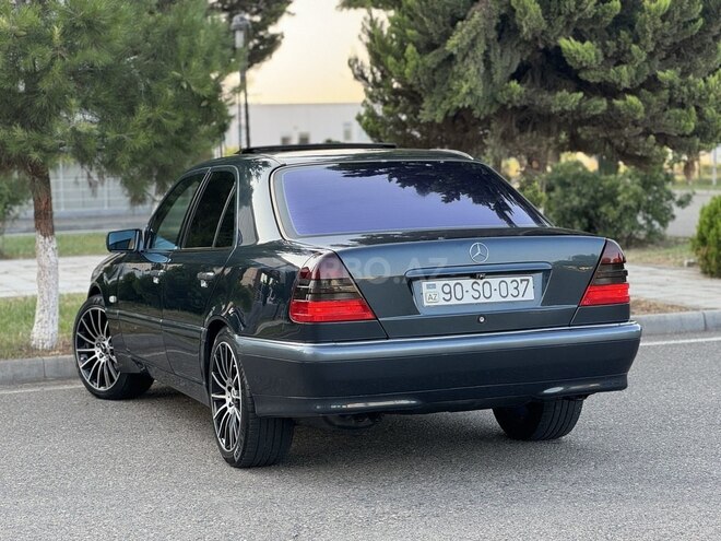 Mercedes C 230 2000, 321,000 km - 2.3 l - Saatlı