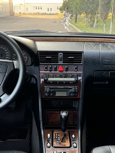 Mercedes C 230 2000, 321,000 km - 2.3 l - Saatlı