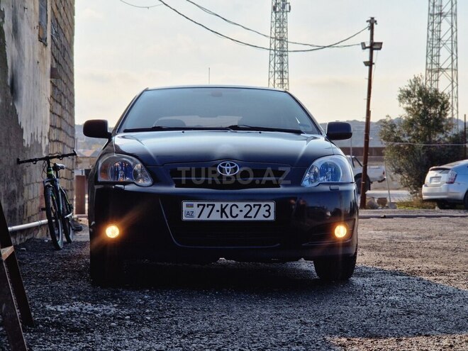 Toyota Corolla 2005, 255,000 km - 1.4 l - Bakı