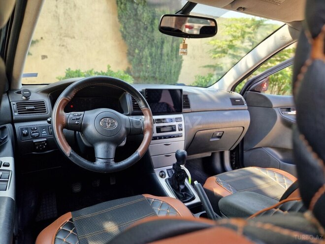 Toyota Corolla 2005, 255,000 km - 1.4 l - Bakı