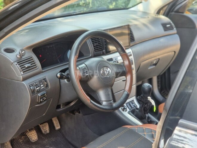 Toyota Corolla 2005, 255,000 km - 1.4 l - Bakı