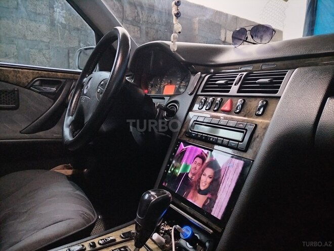 Mercedes E 270 2000, 398,000 km - 2.7 l - Şəki