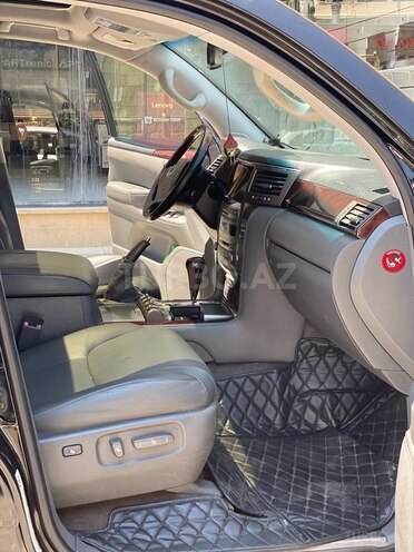 Lexus LX 570-9