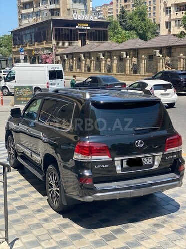 Lexus LX 570-19