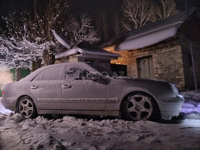 Mercedes E 270 2000, 398,000 km - 2.7 l - Şəki