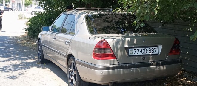 Mercedes C 220 d 1995, 495,657 km - 2.2 l - Biləsuvar