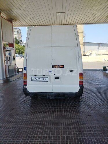 Ford Transit-4