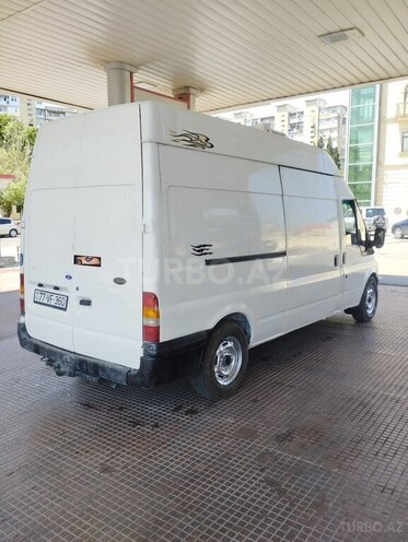 Ford Transit-3