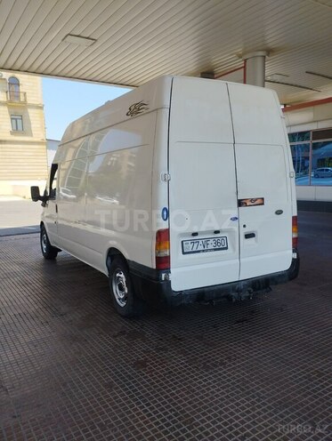 Ford Transit-5