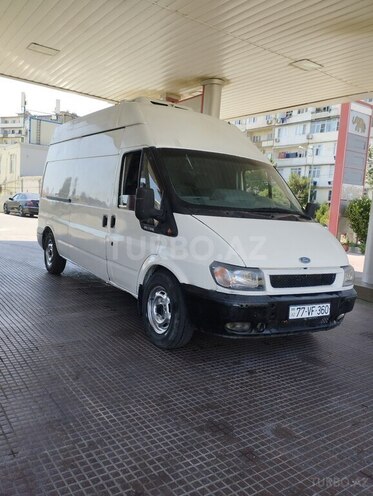 Ford Transit-9