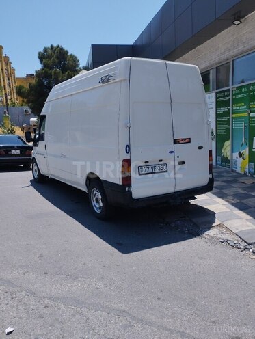 Ford Transit-12