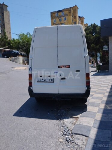 Ford Transit-13