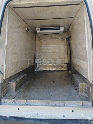 Ford Transit-14