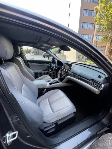 Honda Accord-12