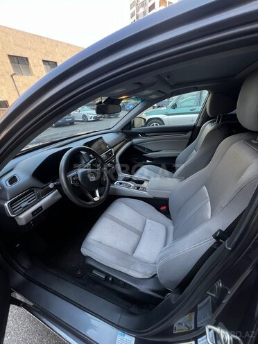 Honda Accord-11