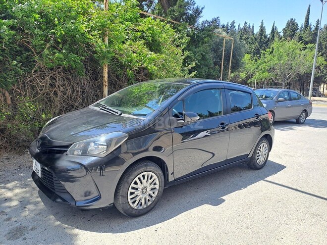 Toyota Vitz 2015, 124,823 km - 1.0 л - Sumqayıt