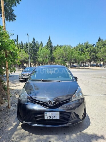Toyota Vitz 2015, 124,823 km - 1.0 л - Sumqayıt