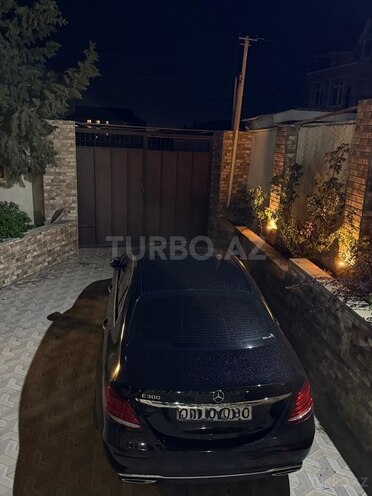Mercedes E 220 d 2017, 182,000 km - 2.0 l - Bakı