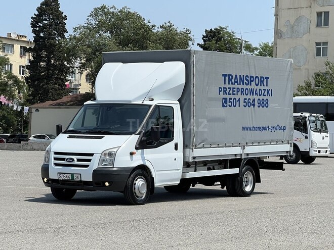 Ford Transit-1