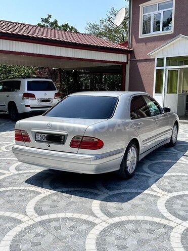 Mercedes E 240 1999, 287,000 km - 2.4 l - Masallı