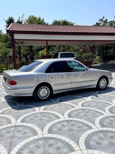 Mercedes E 240 1999, 287,000 km - 2.4 l - Masallı