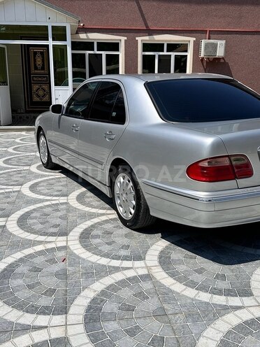 Mercedes E 240 1999, 287,000 km - 2.4 l - Masallı