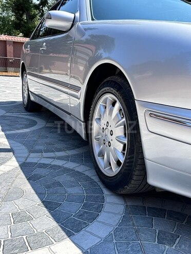 Mercedes E 240 1999, 287,000 km - 2.4 l - Masallı