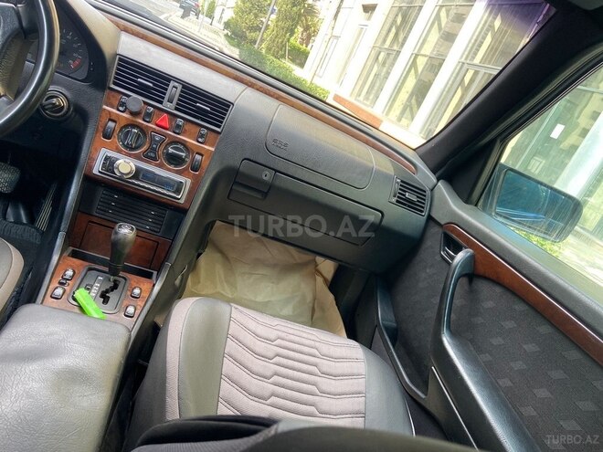 Mercedes C 200 1997, 300,000 km - 2.0 l - Bakı