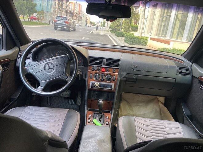 Mercedes C 200 1997, 300,000 km - 2.0 l - Bakı