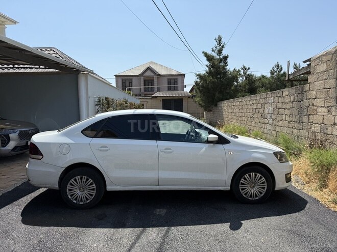 Volkswagen Polo 2018, 150,000 km - 1.6 l - Bakı