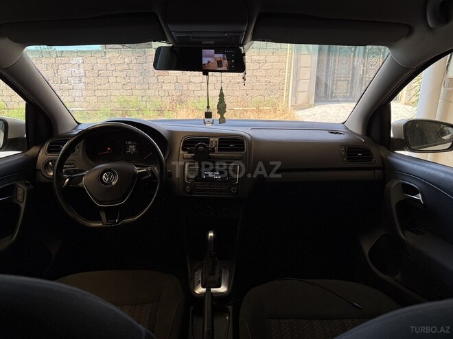 Volkswagen Polo 2018, 150,000 km - 1.6 l - Bakı