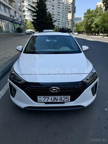 Hyundai IONIQ-1
