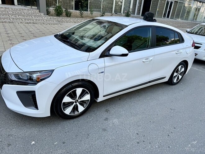 Hyundai IONIQ-4